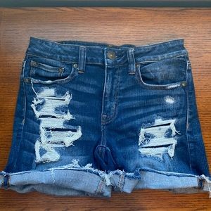 American Eagle Blue Distressed Cutoff Cuffed Denim Stretch Shorts in a size 6